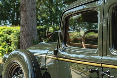 Lot 1933 Graham Model 64 Standard Eight 'Blue Streak' Sedan