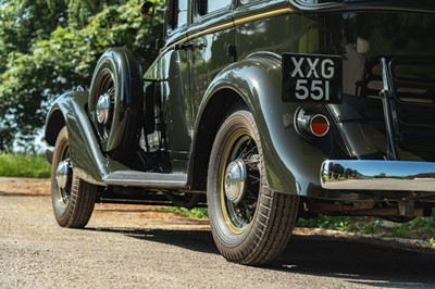 Lot 1933 Graham Model 64 Standard Eight 'Blue Streak' Sedan