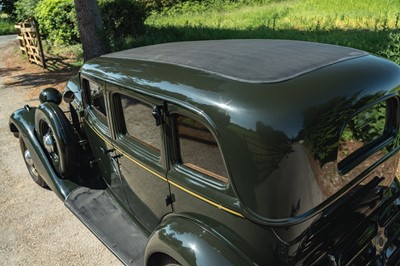 Lot 1933 Graham Model 64 Standard Eight 'Blue Streak' Sedan