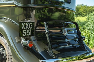 Lot 1933 Graham Model 64 Standard Eight 'Blue Streak' Sedan