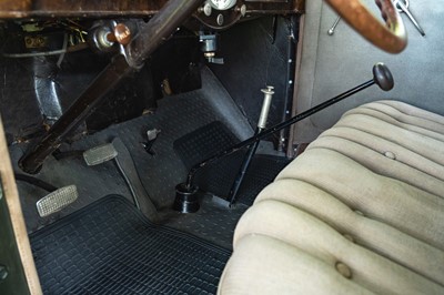 Lot 1933 Graham Model 64 Standard Eight 'Blue Streak' Sedan