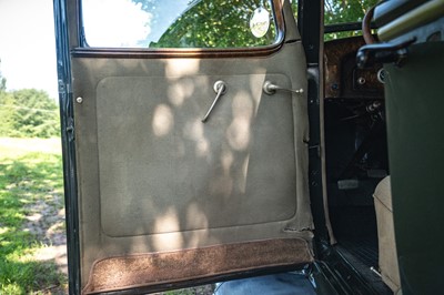 Lot 1933 Graham Model 64 Standard Eight 'Blue Streak' Sedan