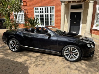 Lot 2013 Bentley Continental GTC V8