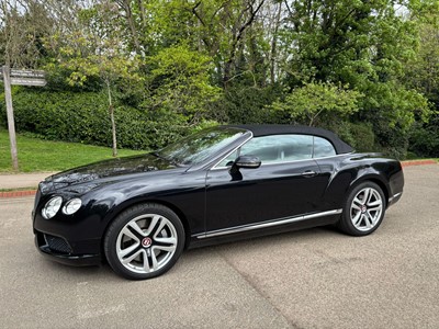 Lot 2013 Bentley Continental GTC V8