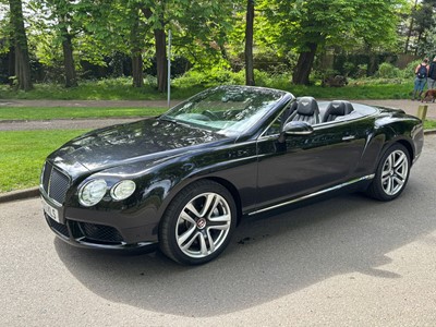 Lot 2013 Bentley Continental GTC V8