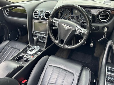 Lot 2013 Bentley Continental GTC V8