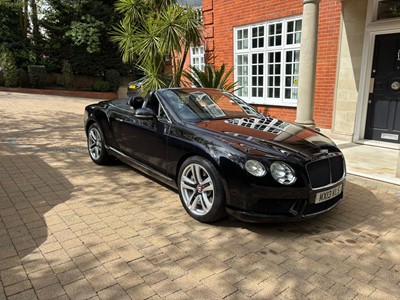 Lot 2013 Bentley Continental GTC V8