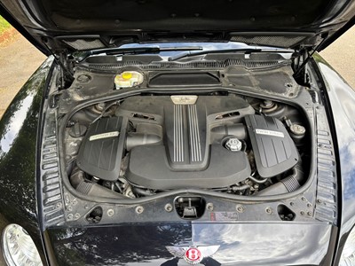 Lot 2013 Bentley Continental GTC V8