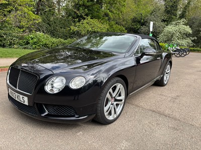 Lot 2013 Bentley Continental GTC V8