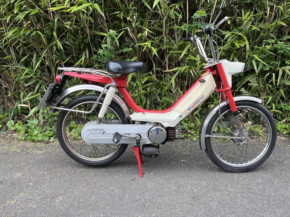 Lot 1977 Honda PA50 Camino