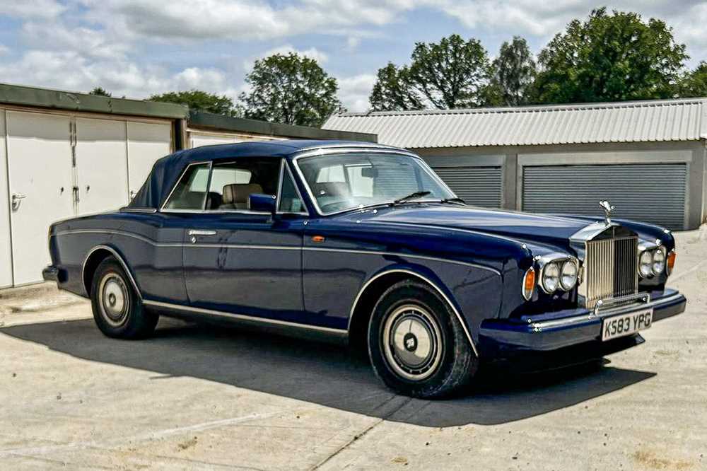 Lot 46 - 1993 Rolls-Royce Corniche Convertible IV