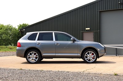 Lot 2003 Porsche Cayenne Turbo
