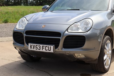 Lot 2003 Porsche Cayenne Turbo