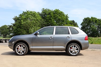 Lot 2003 Porsche Cayenne Turbo