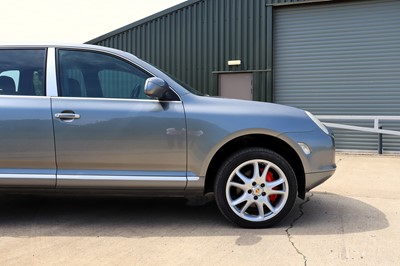 Lot 2003 Porsche Cayenne Turbo