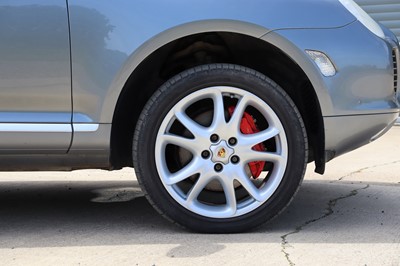 Lot 2003 Porsche Cayenne Turbo