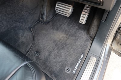 Lot 2003 Porsche Cayenne Turbo