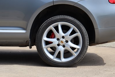 Lot 2003 Porsche Cayenne Turbo