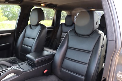Lot 2003 Porsche Cayenne Turbo