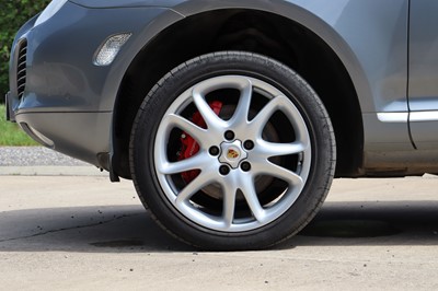 Lot 2003 Porsche Cayenne Turbo