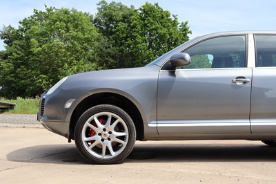 Lot 2003 Porsche Cayenne Turbo