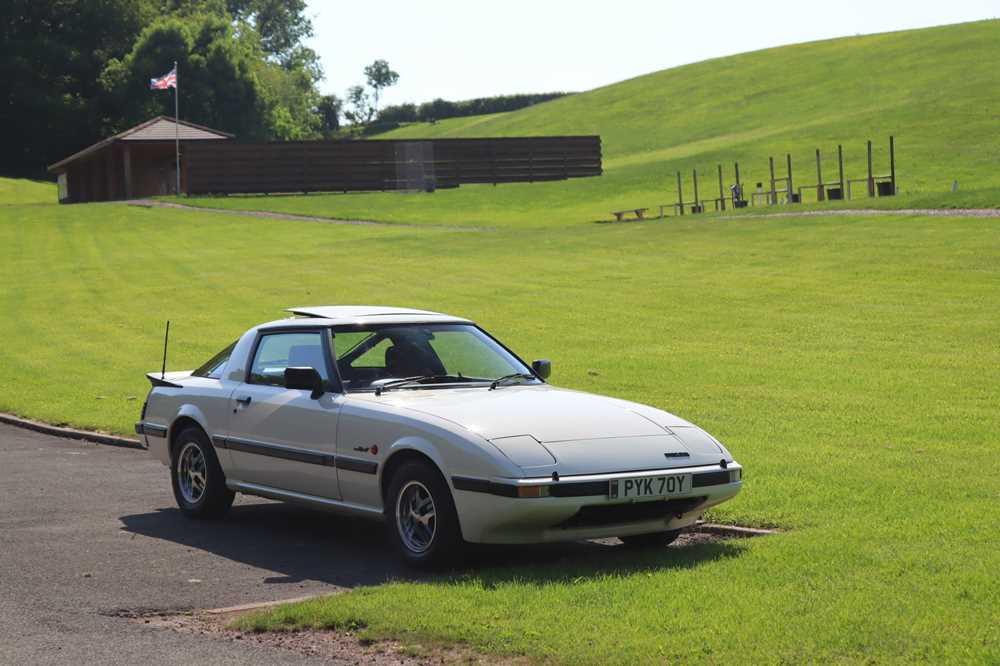 Lot 1983 Mazda RX-7 FB