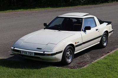 Lot 1983 Mazda RX-7 FB