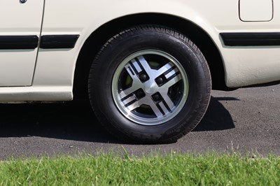 Lot 1983 Mazda RX-7 FB