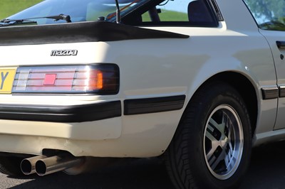 Lot 1983 Mazda RX-7 FB