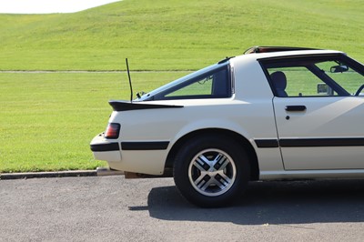 Lot 1983 Mazda RX-7 FB