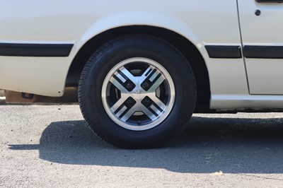 Lot 1983 Mazda RX-7 FB