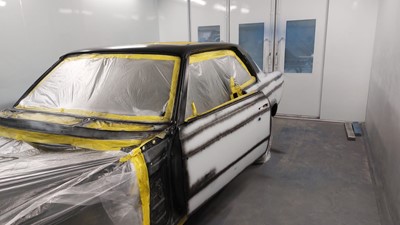 Lot 1985 Mercedes-Benz 230 CE Coupe