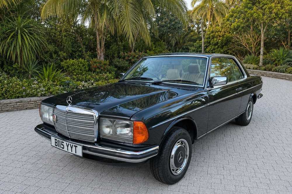 Lot 72 - 1985 Mercedes-Benz 230 CE Coupe