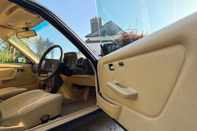 Lot 72 - 1985 Mercedes-Benz 230 CE Coupe