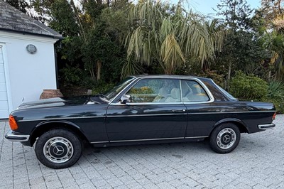 Lot 72 - 1985 Mercedes-Benz 230 CE Coupe
