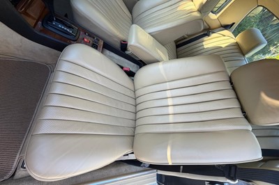 Lot 72 - 1985 Mercedes-Benz 230 CE Coupe