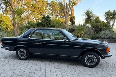 Lot 72 - 1985 Mercedes-Benz 230 CE Coupe