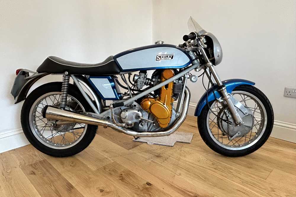 Lot c.1971 Seeley G50