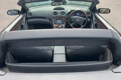 Lot 2004 Mercedes-Benz SL 600