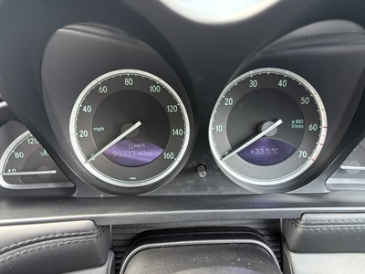 Lot 2004 Mercedes-Benz SL 600