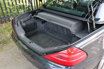Lot 2004 Mercedes-Benz SL 600