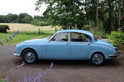 Lot 62 - 1968 Daimler V8 250