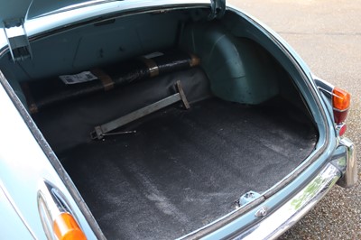 Lot 62 - 1968 Daimler V8 250