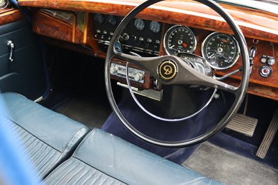 Lot 62 - 1968 Daimler V8 250