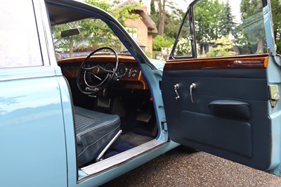 Lot 62 - 1968 Daimler V8 250