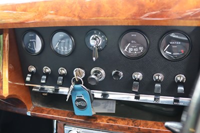 Lot 62 - 1968 Daimler V8 250