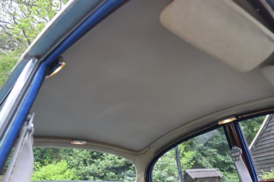 Lot 62 - 1968 Daimler V8 250