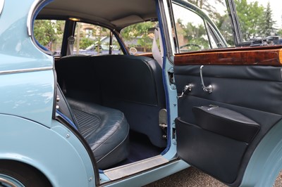 Lot 62 - 1968 Daimler V8 250