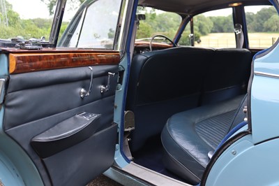 Lot 62 - 1968 Daimler V8 250