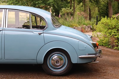 Lot 62 - 1968 Daimler V8 250